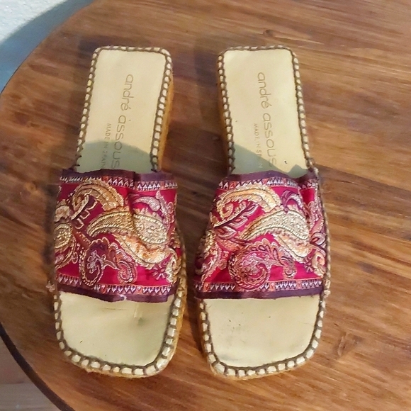 Andre Assous Womens Red Embroidered boho Handmade Spain SANDAL Slides Sz.7 - Picture 9 of 9